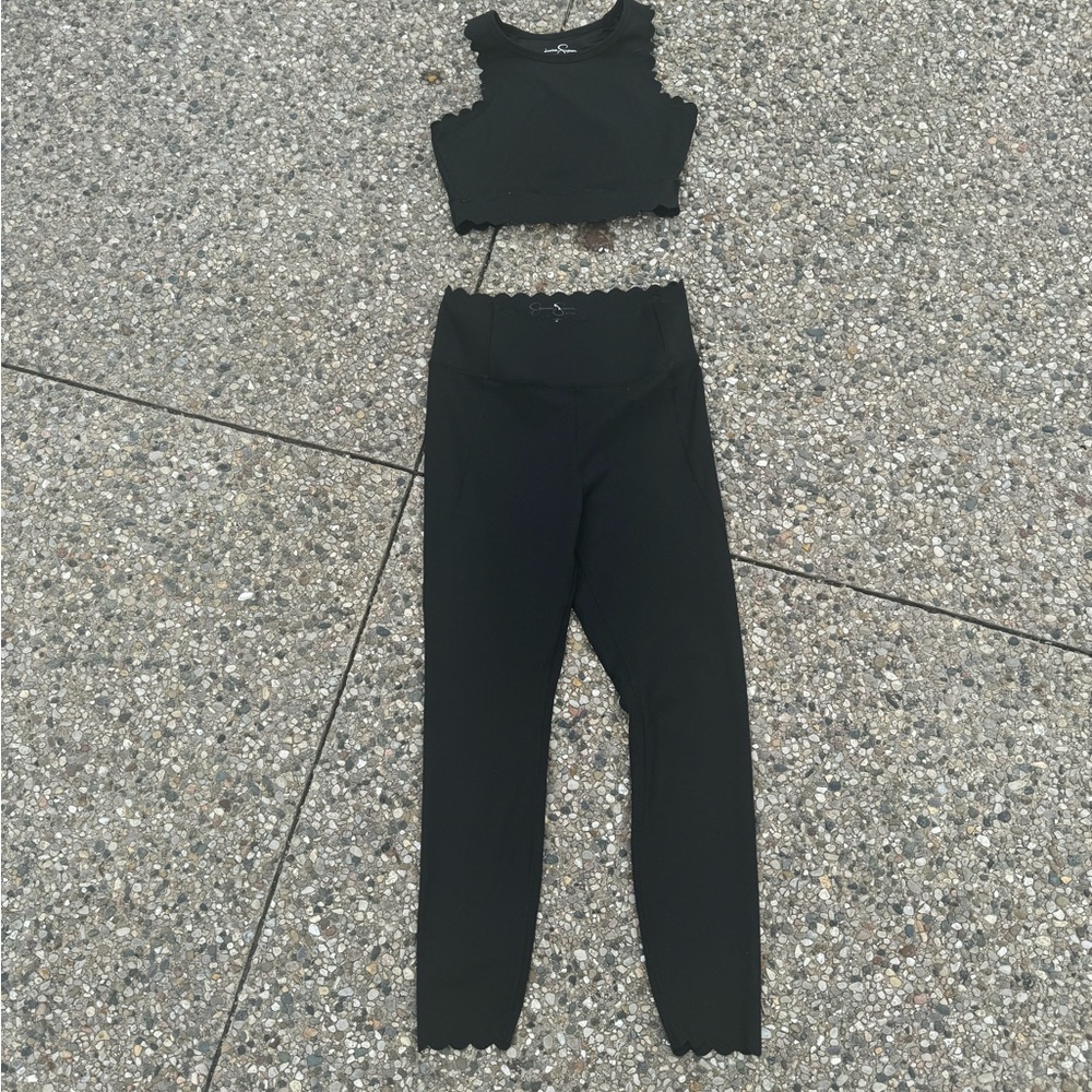 Jessica Simpson workout set